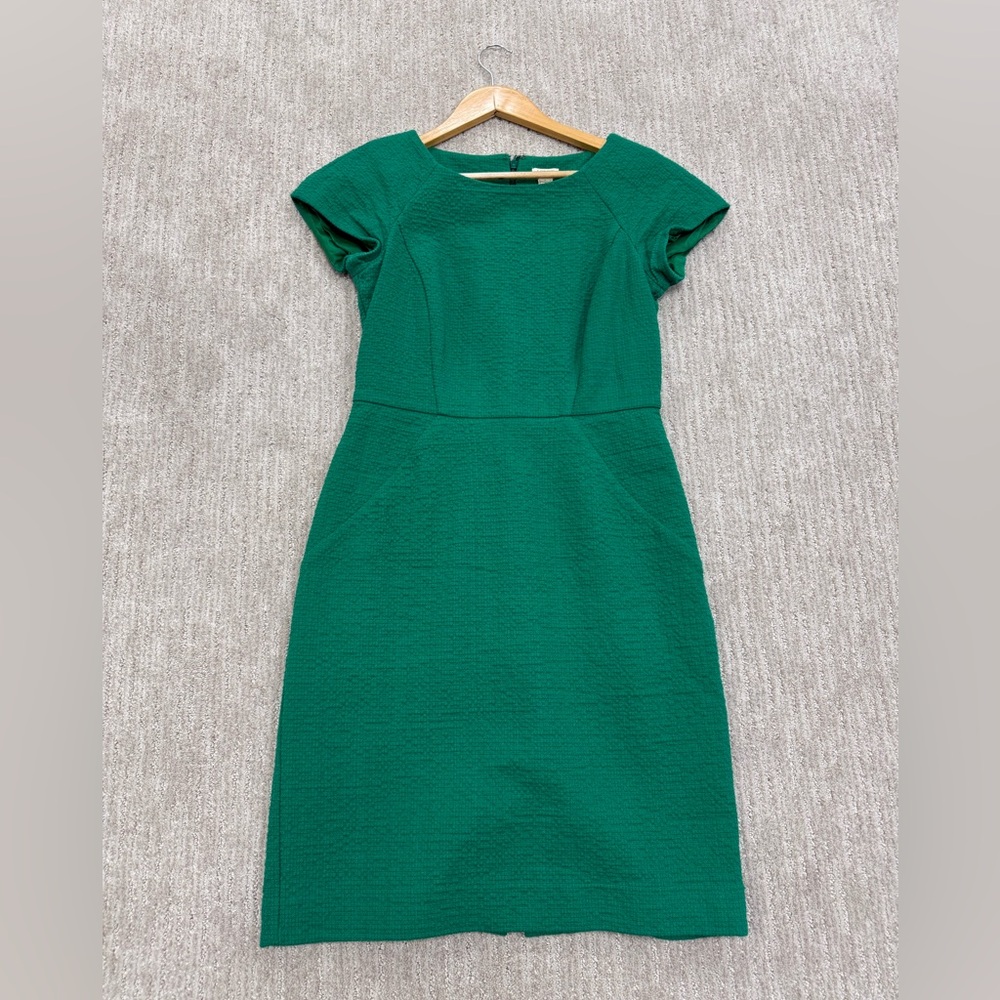 Green short dress